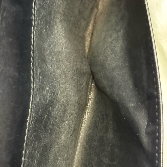 Gucci Black Leather Wallet with Silver Logo - Picture 12 of 12